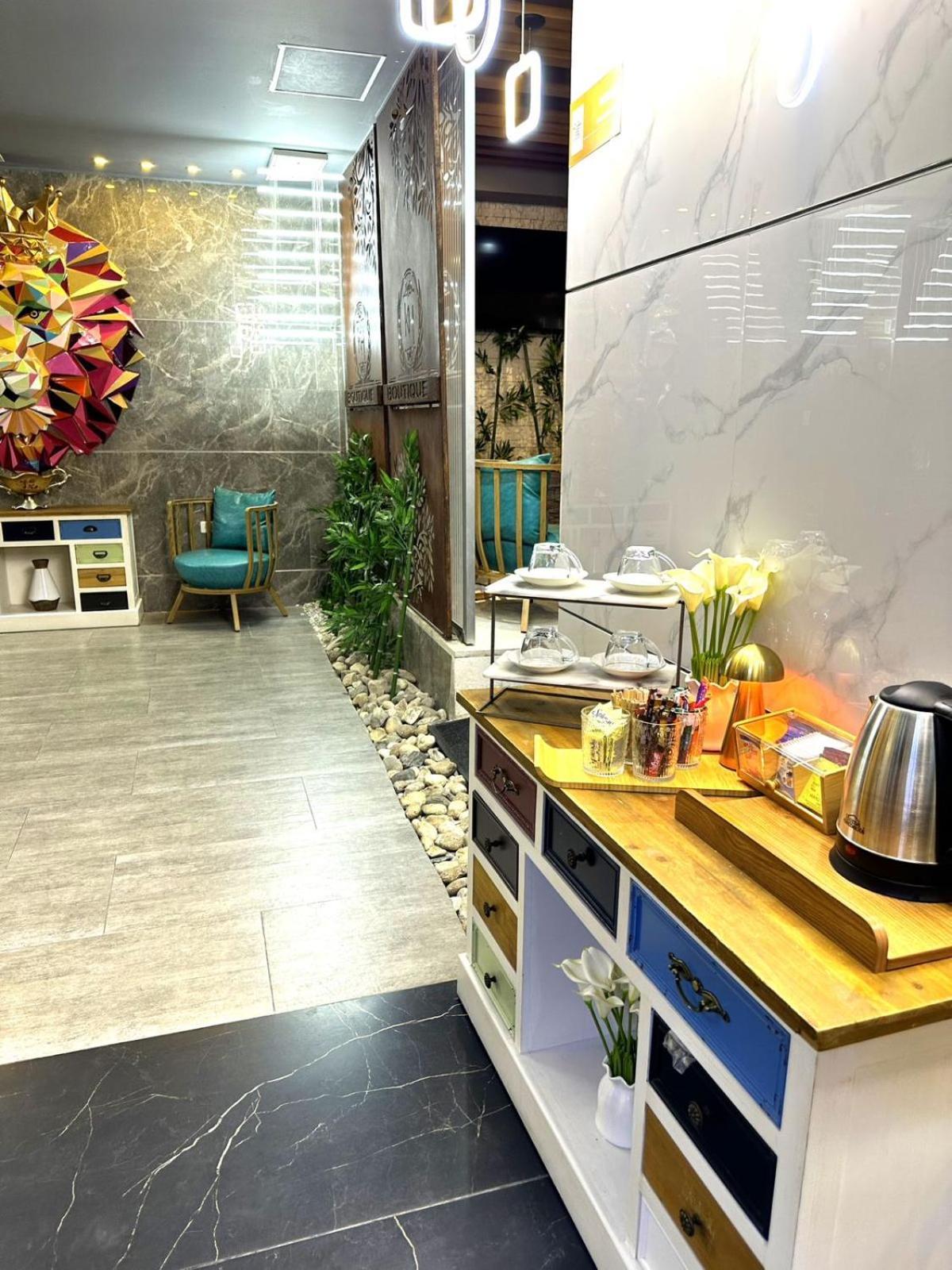 Mantra Boutique Hotel *