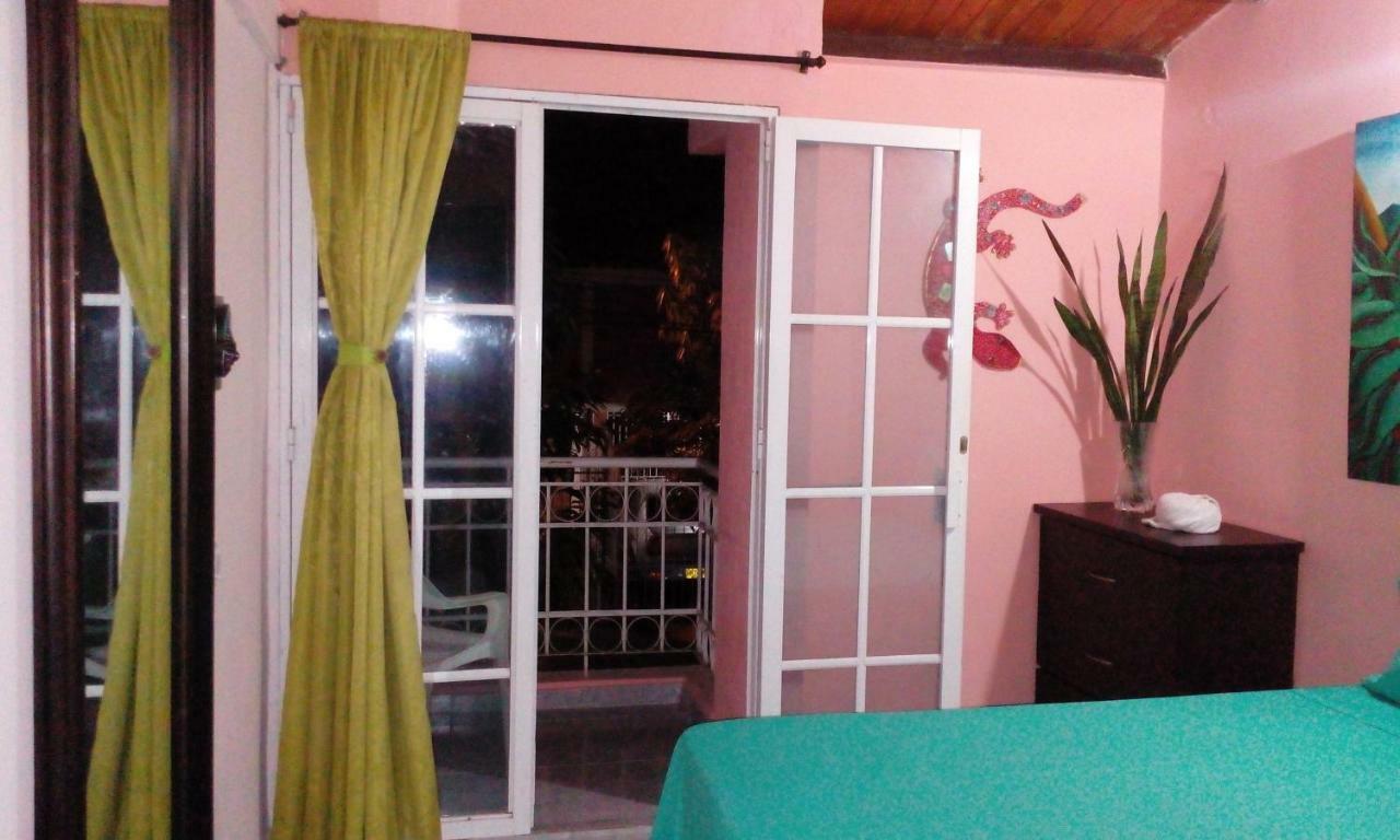 Casa Del Pintor Homestay *